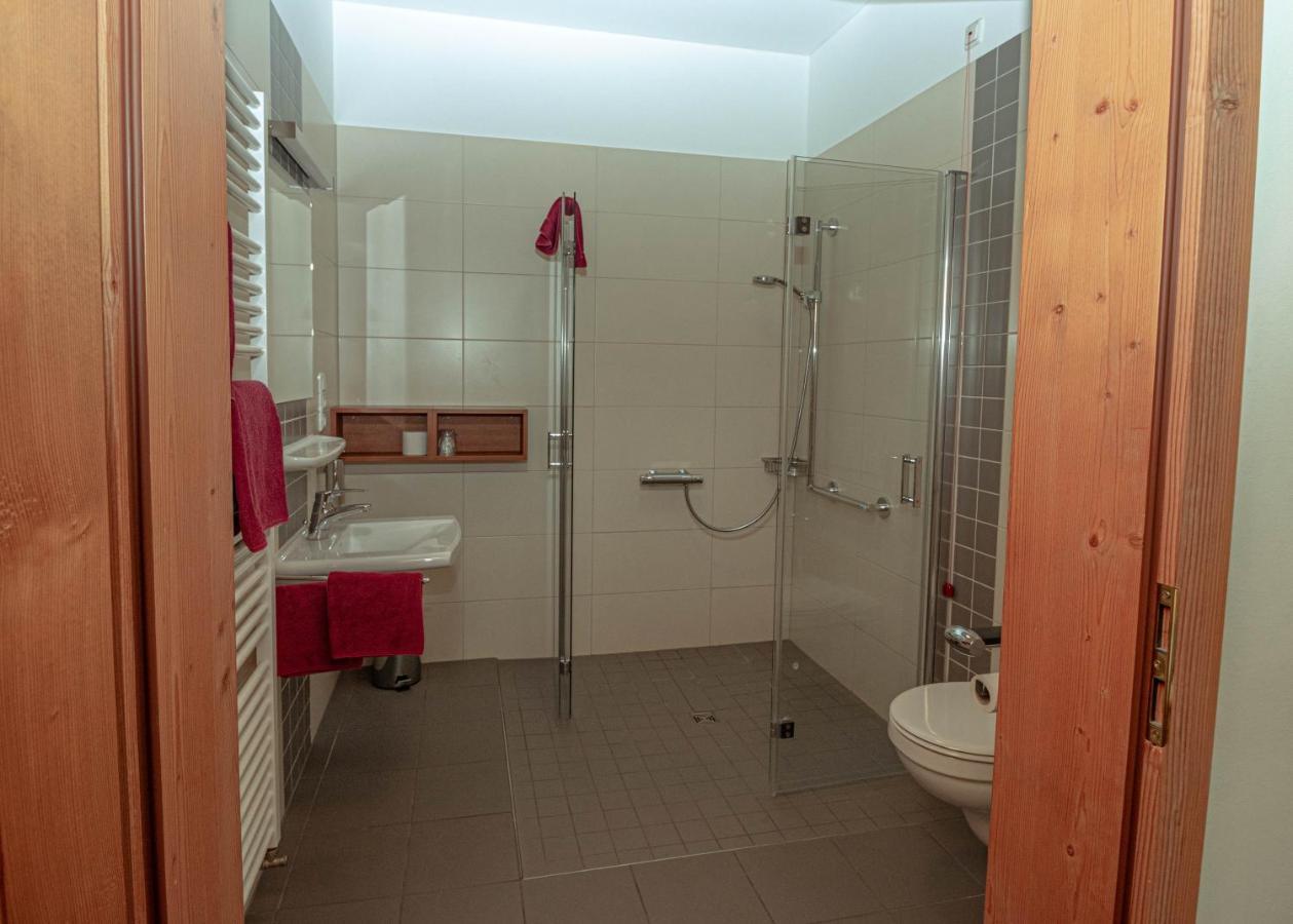 וילסהופן אן דר דונאו Gaestehaus Schweiklberg מראה חיצוני תמונה