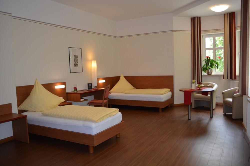 וילסהופן אן דר דונאו Gaestehaus Schweiklberg מראה חיצוני תמונה