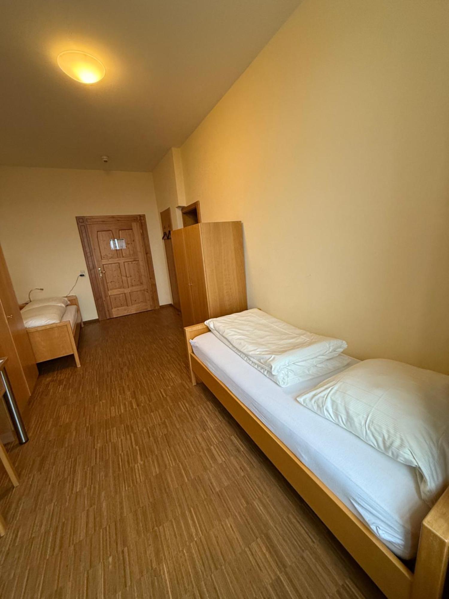 וילסהופן אן דר דונאו Gaestehaus Schweiklberg מראה חיצוני תמונה